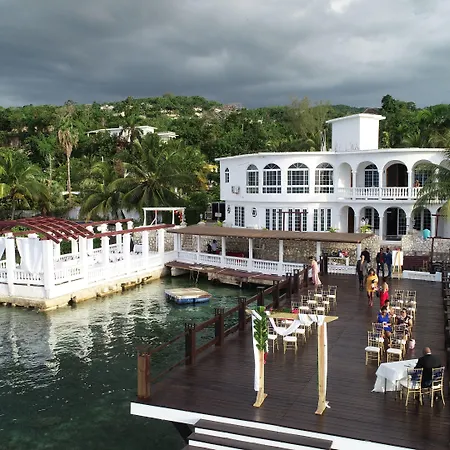 Waters Edge Guest House-2